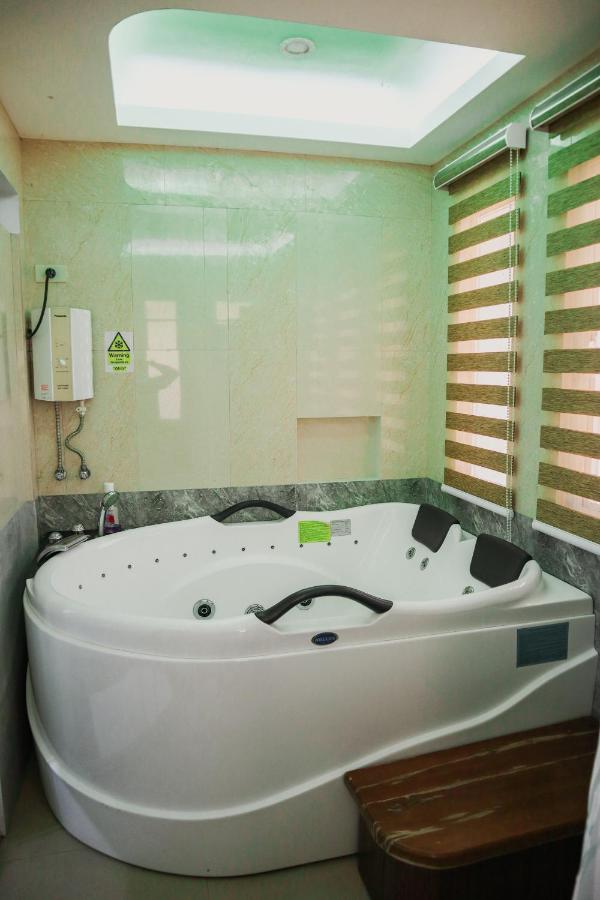 Youhan Beach Resort San Antonio  Luaran gambar